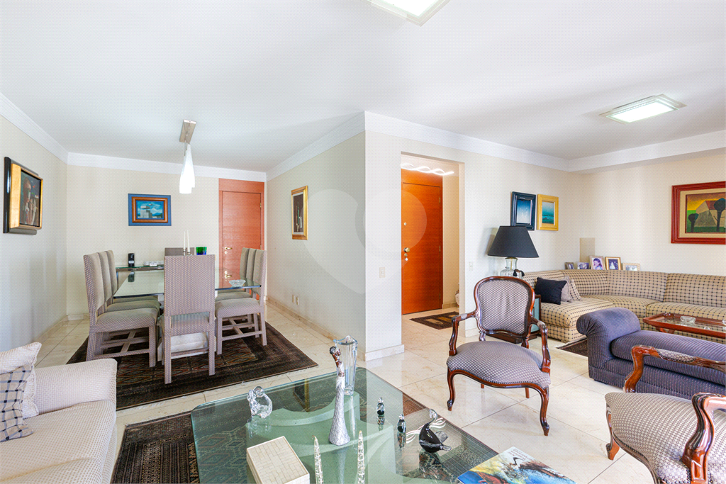 APARTAMENTO em ALTO DA LAPA