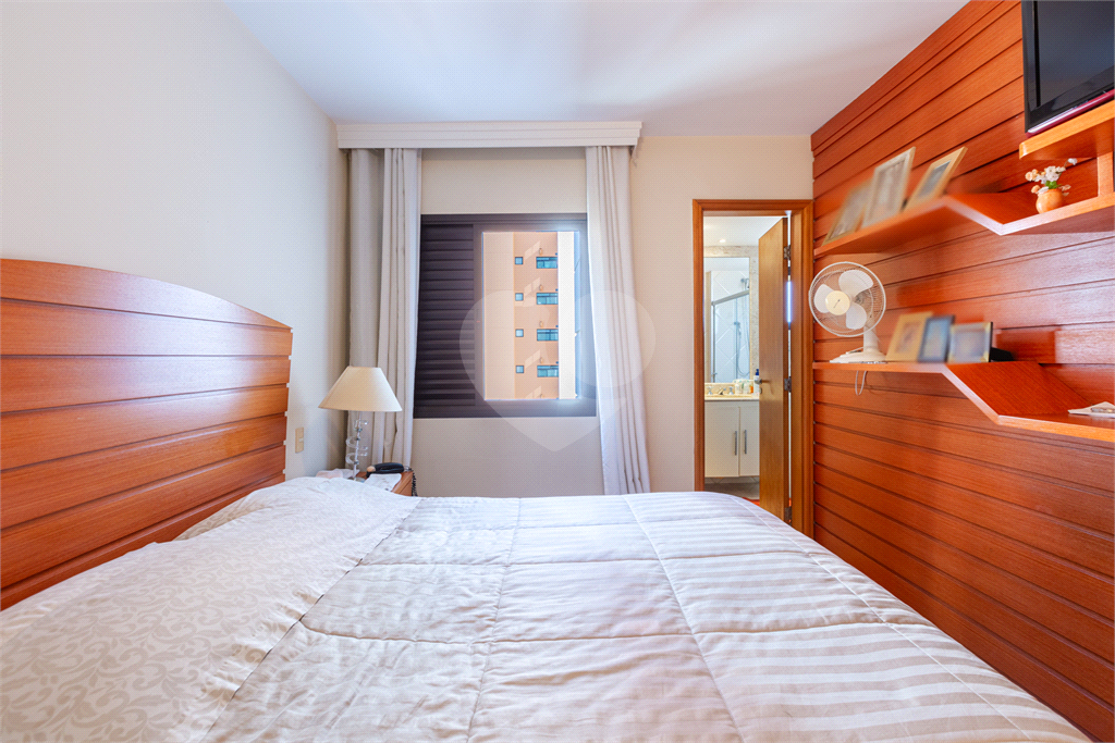 APARTAMENTO em ALTO DA LAPA