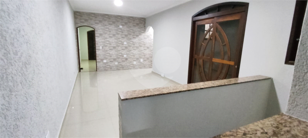 Oportunidade Única! Sobrado Espaçoso com 4 Dormitórios no Jaraguá!