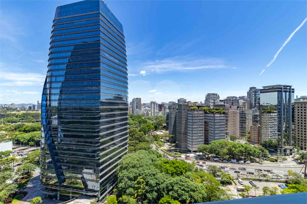 APARTAMENTO TOTALMENTE MOBILIADO E EQUIPADO ALTO PADRÃO.