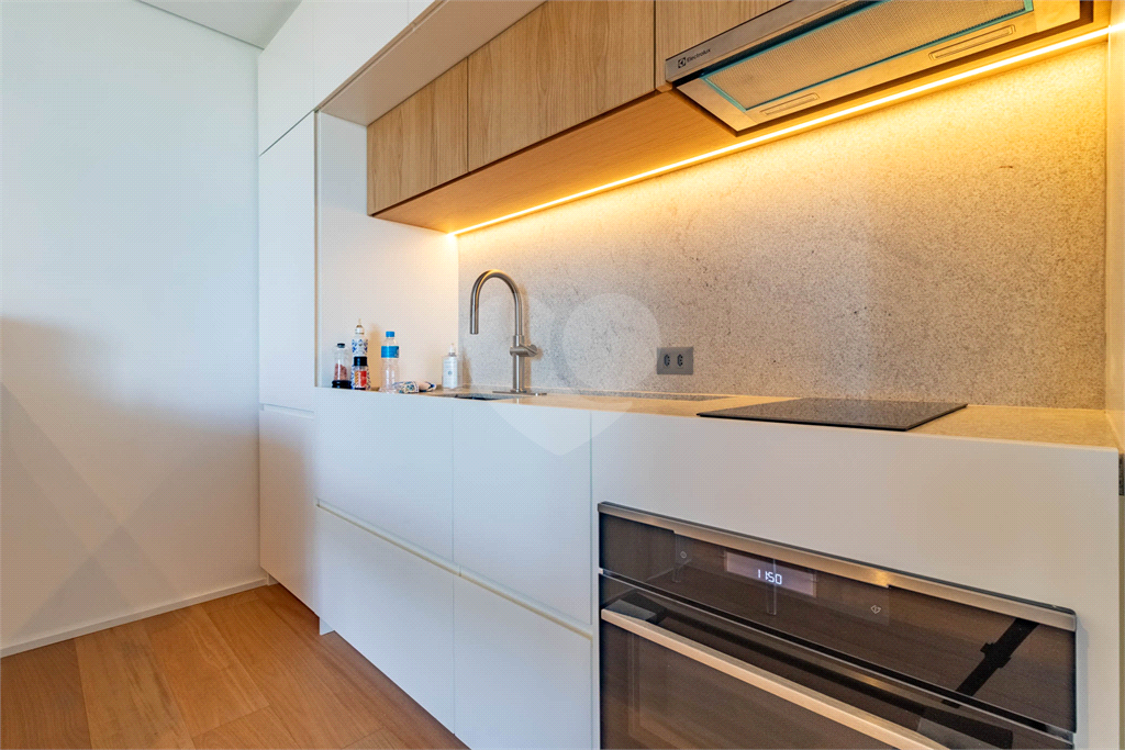 APARTAMENTO TOTALMENTE MOBILIADO E EQUIPADO ALTO PADRÃO.