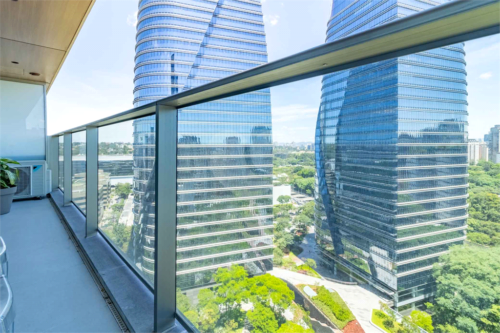 APARTAMENTO TOTALMENTE MOBILIADO E EQUIPADO ALTO PADRÃO.