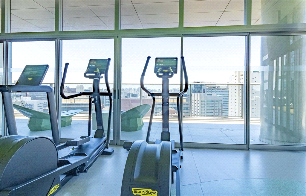 APARTAMENTO TOTALMENTE MOBILIADO E EQUIPADO ALTO PADRÃO.