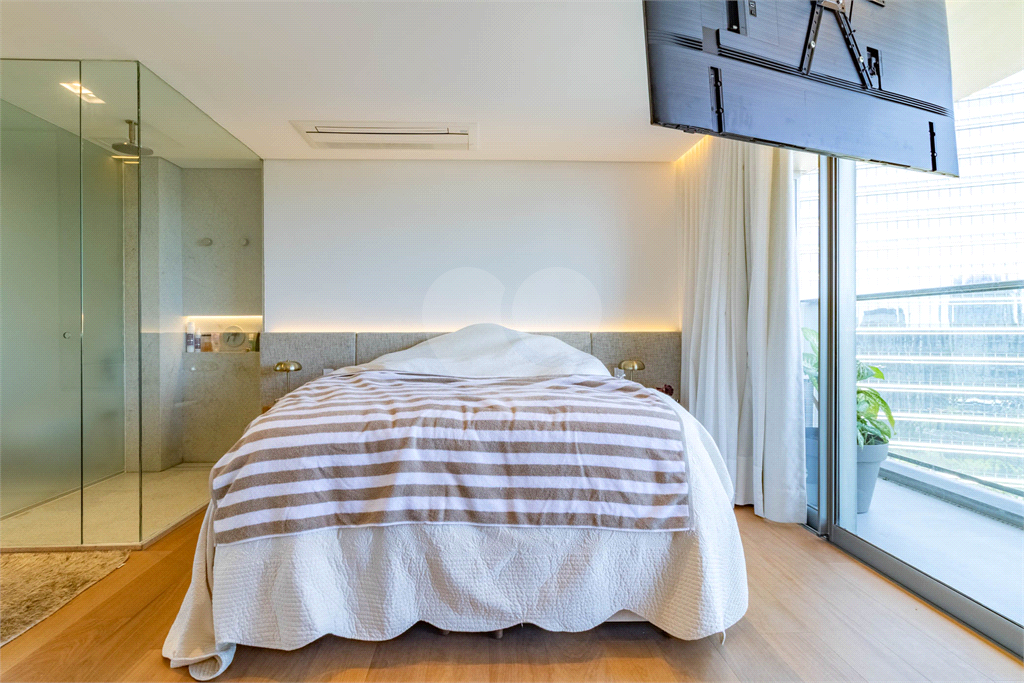 APARTAMENTO TOTALMENTE MOBILIADO E EQUIPADO ALTO PADRÃO.