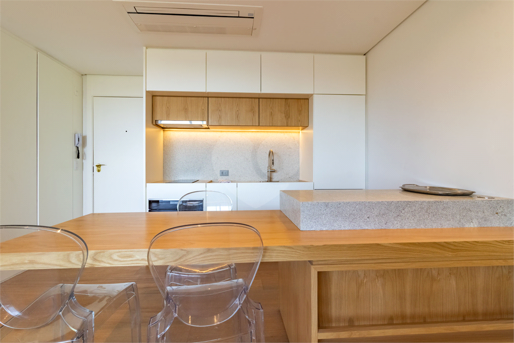 APARTAMENTO MOBILIADO E EQUIPADO NA VILA OLÍMPIA,