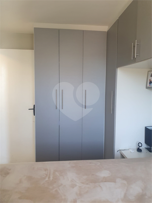 Vende-se apartamento 2 dormitórios Horto Florestal