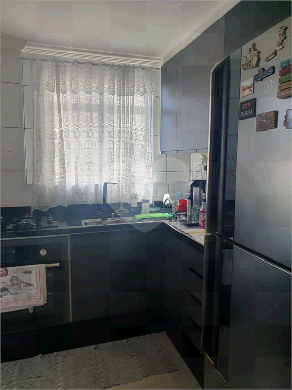Vende-se apartamento 2 dormitórios Horto Florestal
