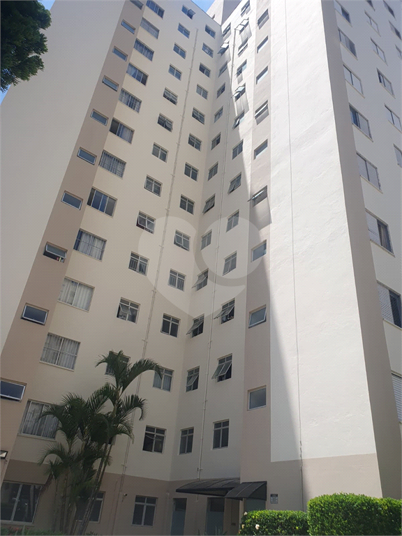 Vende-se apartamento 2 dormitórios Horto Florestal