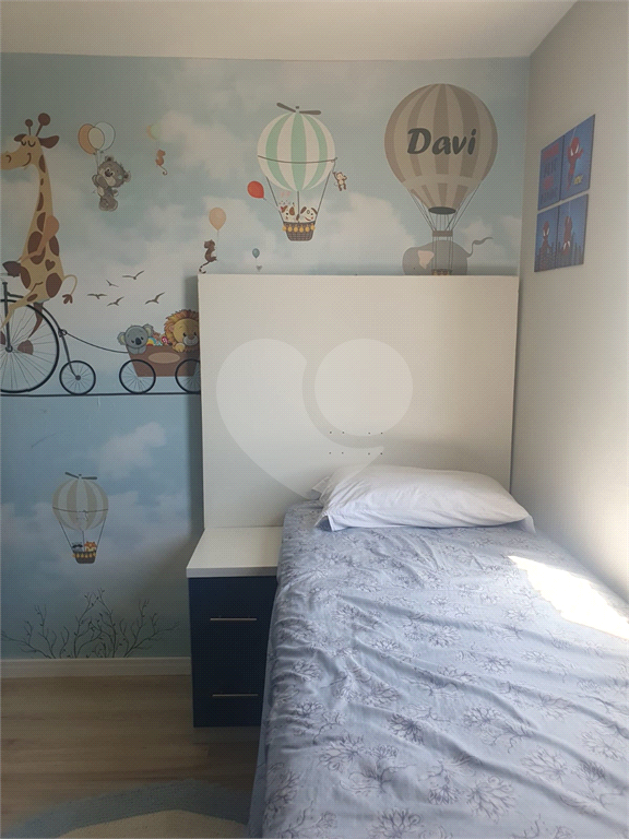 Vende-se apartamento 2 dormitórios Horto Florestal