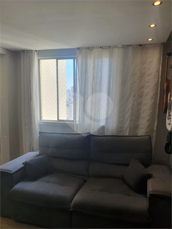 Vende-se apartamento 2 dormitórios Horto Florestal