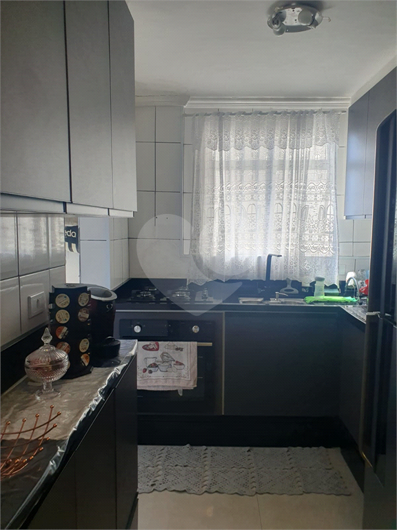 Vende-se apartamento 2 dormitórios Horto Florestal