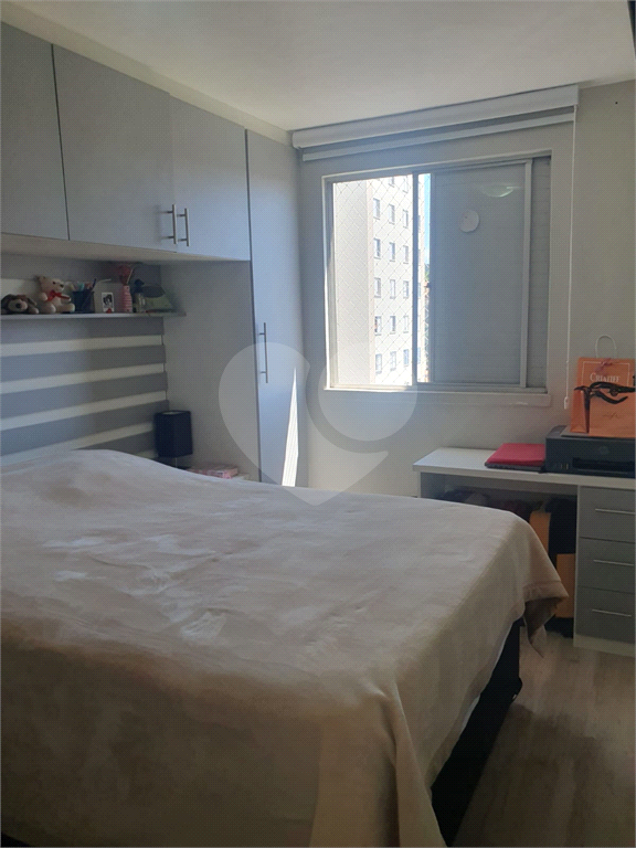 Vende-se apartamento 2 dormitórios Horto Florestal