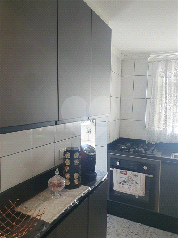 Vende-se apartamento 2 dormitórios Horto Florestal