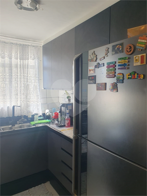 Vende-se apartamento 2 dormitórios Horto Florestal