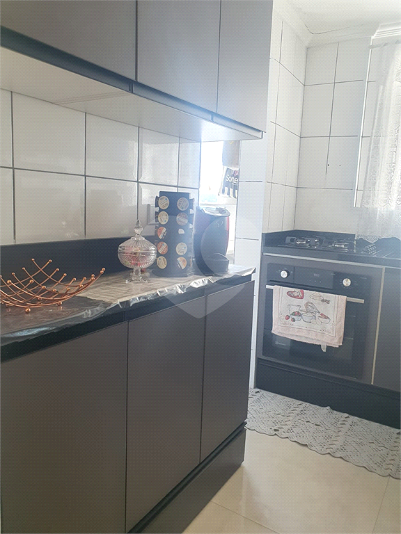 Vende-se apartamento 2 dormitórios Horto Florestal