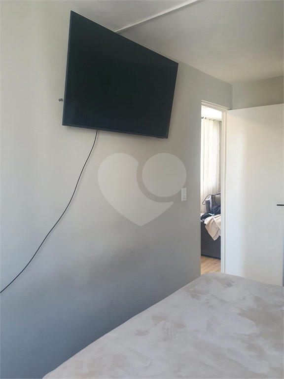 Vende-se apartamento 2 dormitórios Horto Florestal