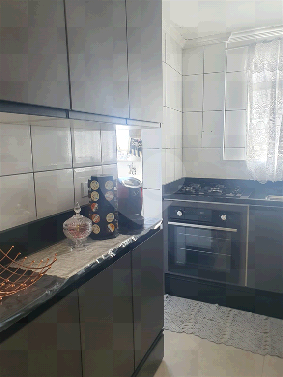 Vende-se apartamento 2 dormitórios Horto Florestal