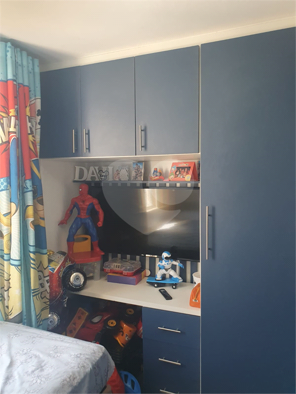 Vende-se apartamento 2 dormitórios Horto Florestal