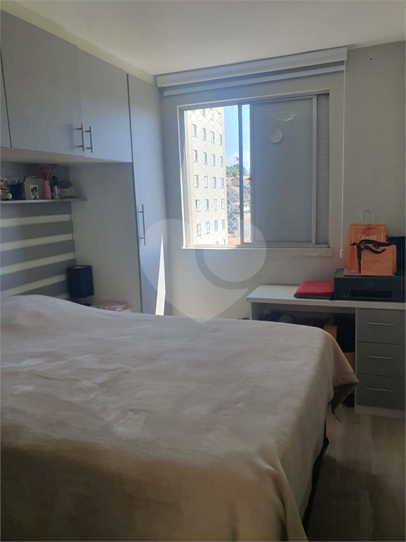 Vende-se apartamento 2 dormitórios Horto Florestal