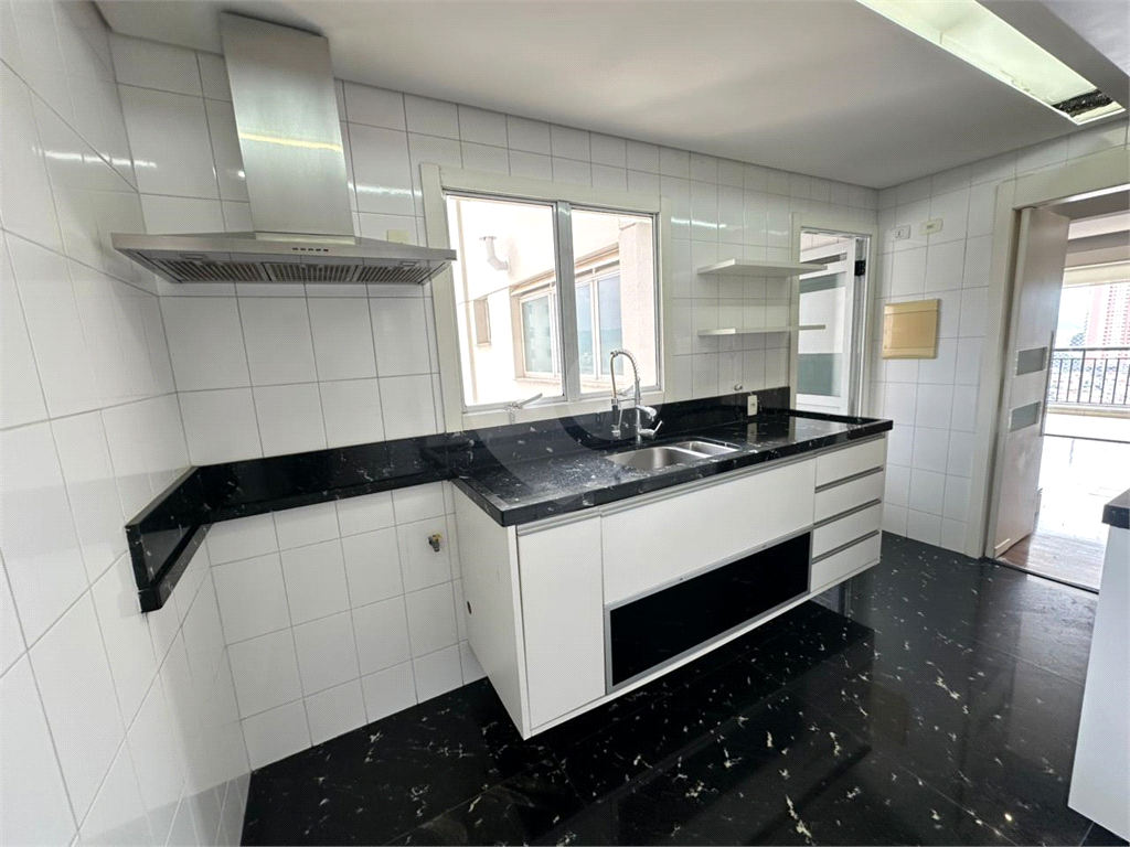 Apartamento para locação com 3 quartos e varanda gourmet