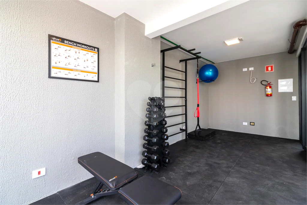 Condomínio fechado na Vila Éster,