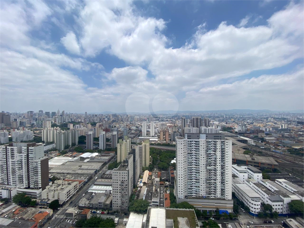 Apartamento com 3 quartos e varanda gourmet próximo do metrô