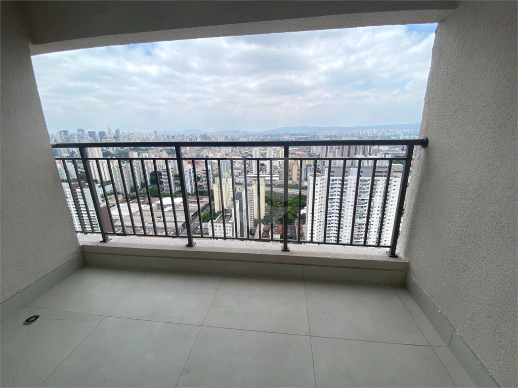 Apartamento com 3 quartos e varanda gourmet próximo do metrô