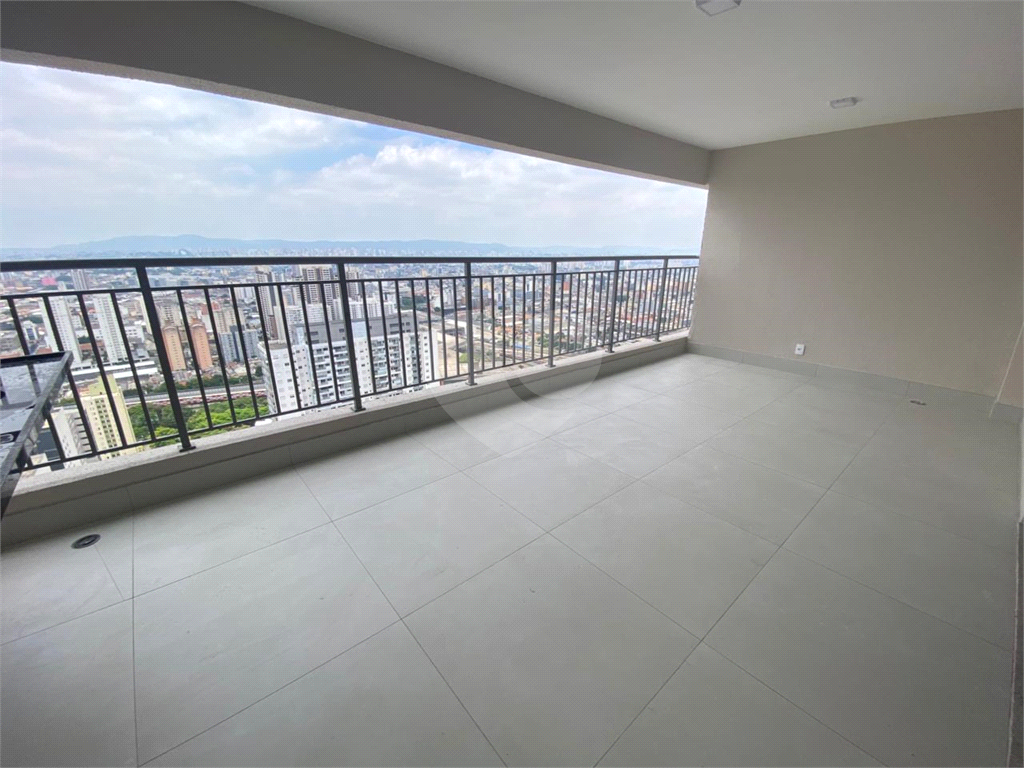 Apartamento com 3 quartos e varanda gourmet próximo do metrô