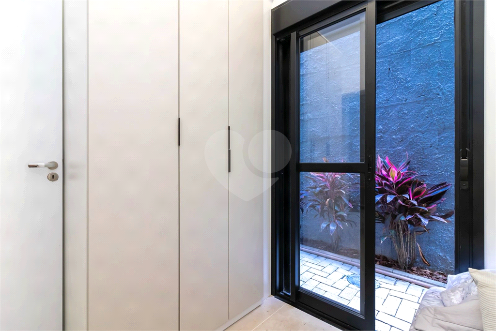  Condomínio fechado na Vila Éster