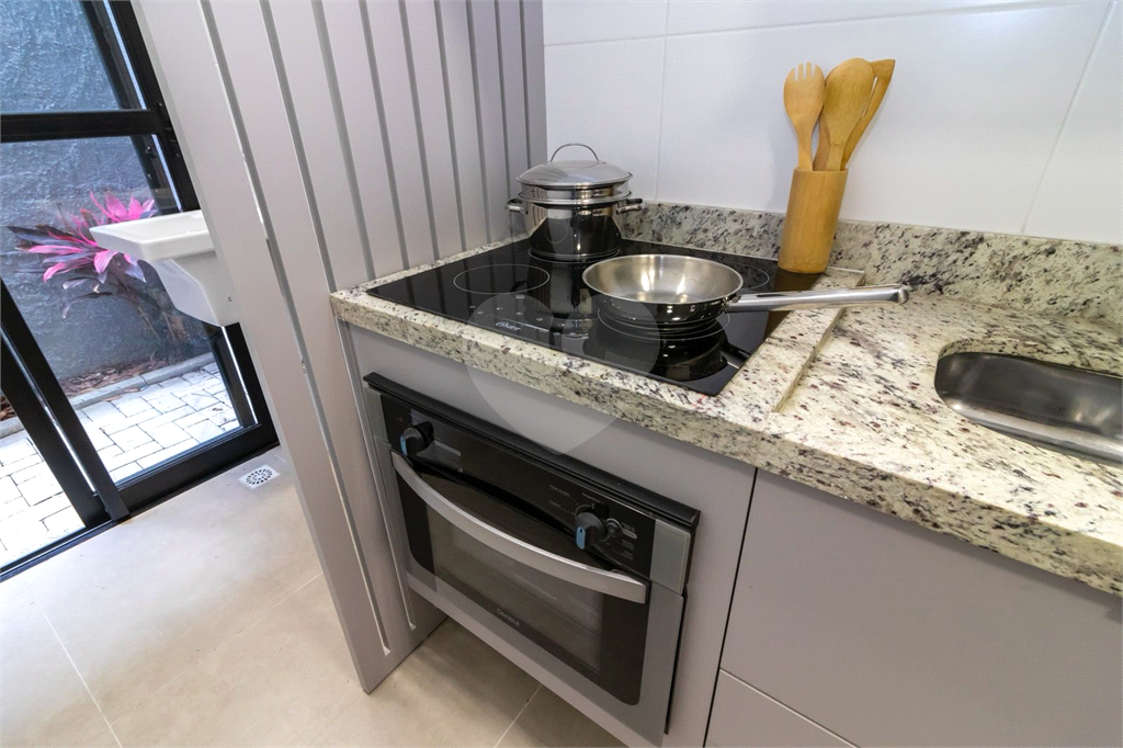  Condomínio fechado na Vila Éster