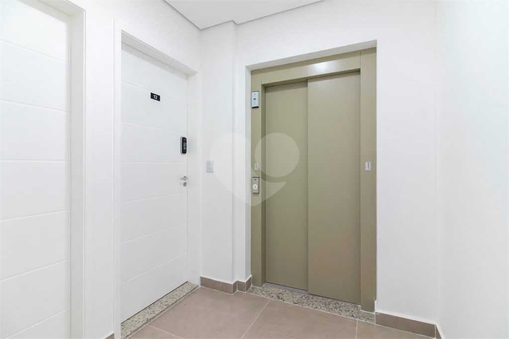 Condomínio fechado na Vila Éster