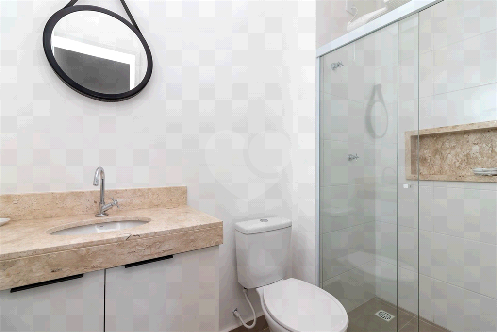 Condomínio fechado na Vila Éster