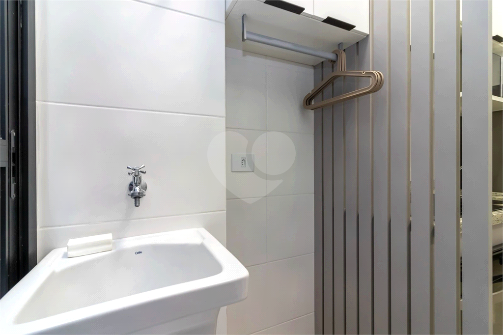 Condomínio fechado na Vila Éster