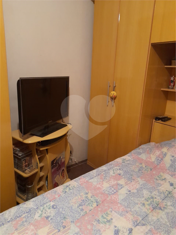 Ótimo sobrado com 3 quartos, sendo uma suíte, 2 vagas.