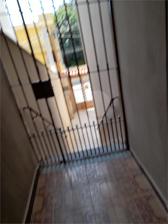 Ótimo sobrado com 3 quartos, sendo uma suíte, 2 vagas.