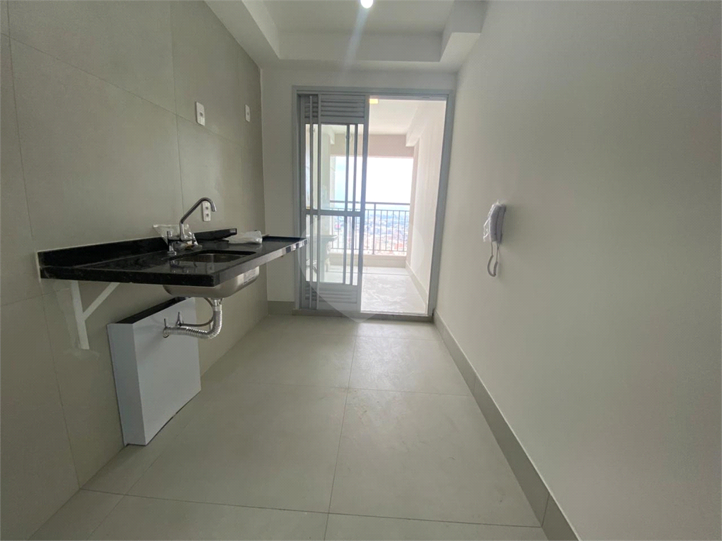 Apartamento com 3 quartos e varanda gourmet próximo do metrô