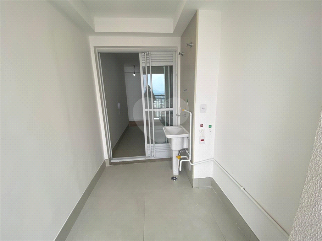 Apartamento com 3 quartos e varanda gourmet próximo do metrô