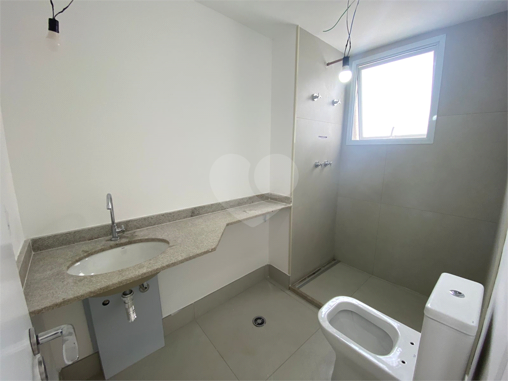 Apartamento com 3 quartos e varanda gourmet próximo do metrô