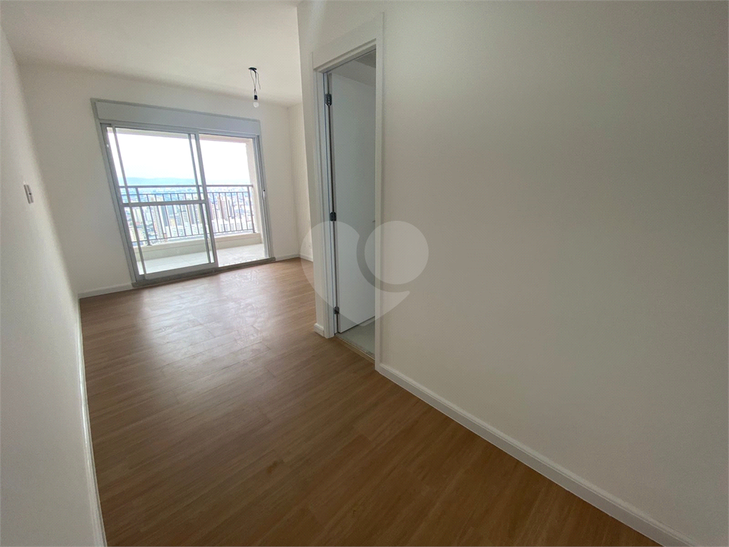 Apartamento com 3 quartos e varanda gourmet próximo do metrô