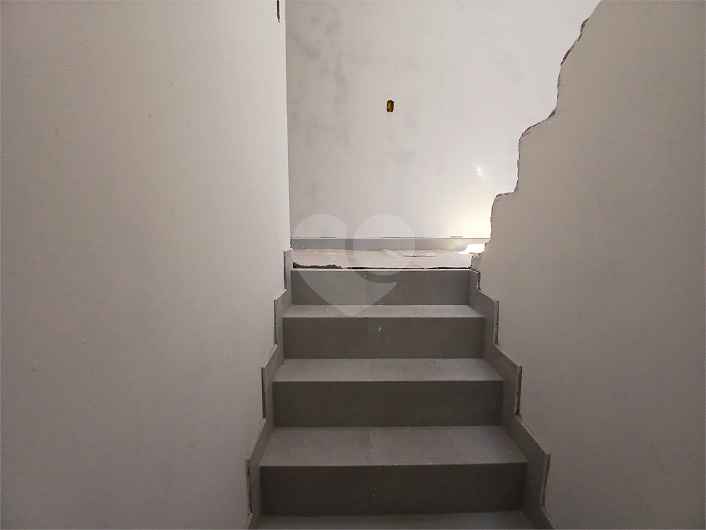 Sobrado Novo Vila Bonilha: 3 Dorms (1 Suíte), arquitetura moderna e entrega em breve.