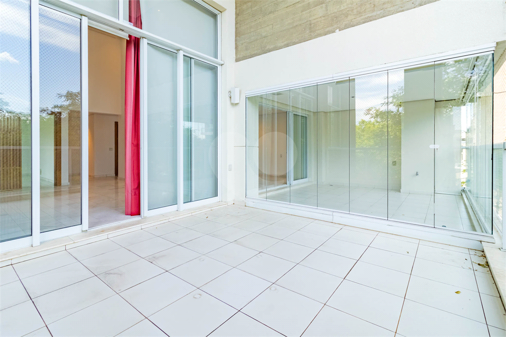 APTO 3 SUITES + 3 VAGAS  - ALTO DE PINHEIROS - CONDOMINIO DUO 