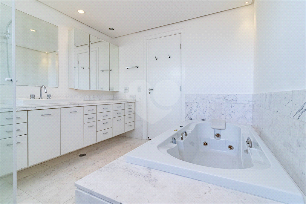 APTO 3 SUITES + 3 VAGAS  - ALTO DE PINHEIROS - CONDOMINIO DUO 