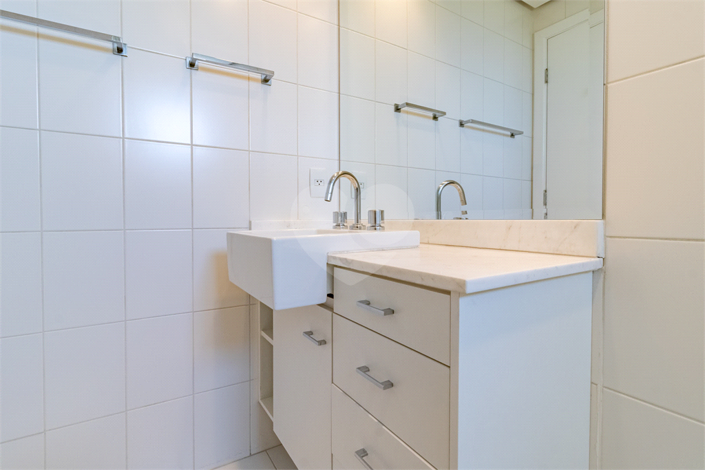 APTO 3 SUITES + 3 VAGAS  - ALTO DE PINHEIROS - CONDOMINIO DUO 