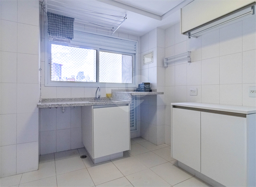 APTO 3 SUITES + 3 VAGAS  - ALTO DE PINHEIROS - CONDOMINIO DUO 