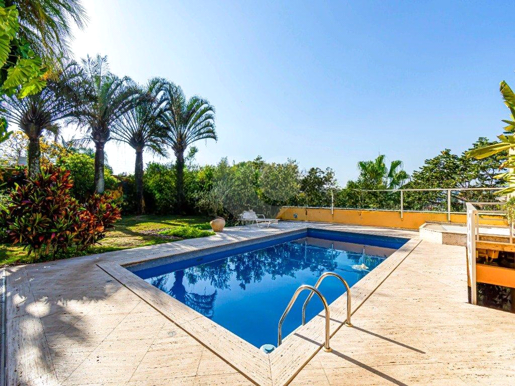 Casa com piscina, jacuzzi e vista privilegiada no Jardim Guedala 