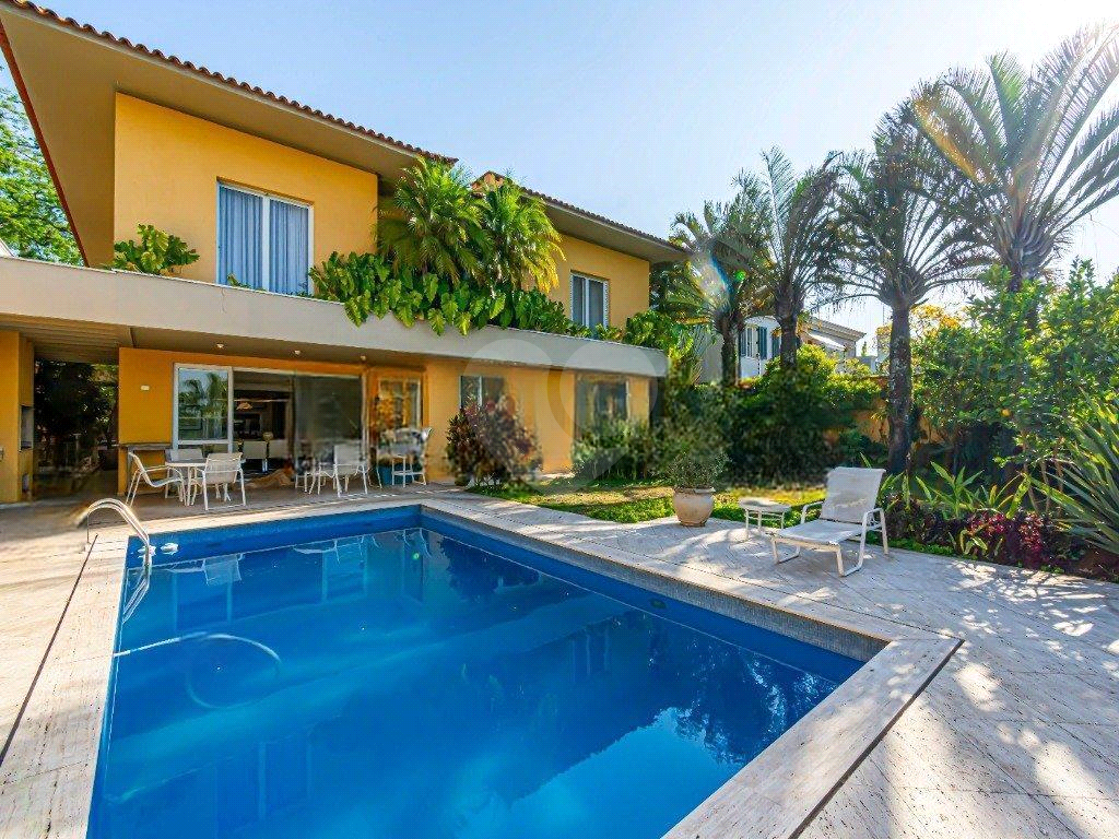 Casa com piscina, jacuzzi e vista privilegiada no Jardim Guedala 