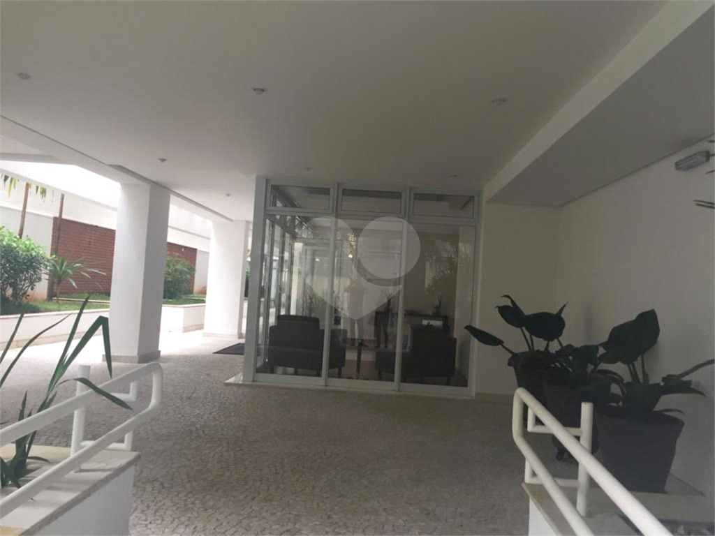 APARTAMENTO em CERQUEIRA CÉSAR
