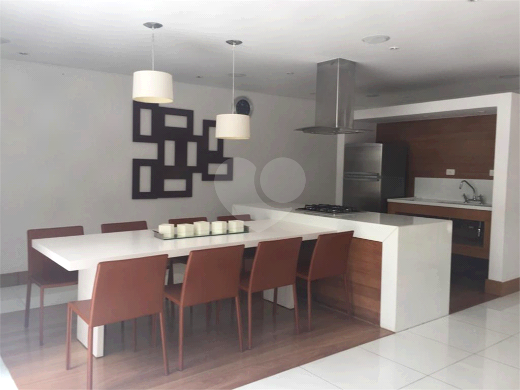 APARTAMENTO em CERQUEIRA CÉSAR