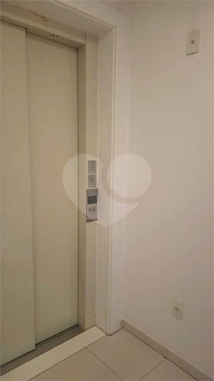 APARTAMENTO em CERQUEIRA CÉSAR