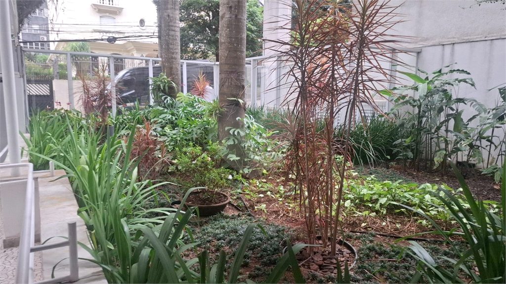 APARTAMENTO em CERQUEIRA CÉSAR